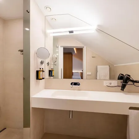 Eurostars Portico Hotel 5*