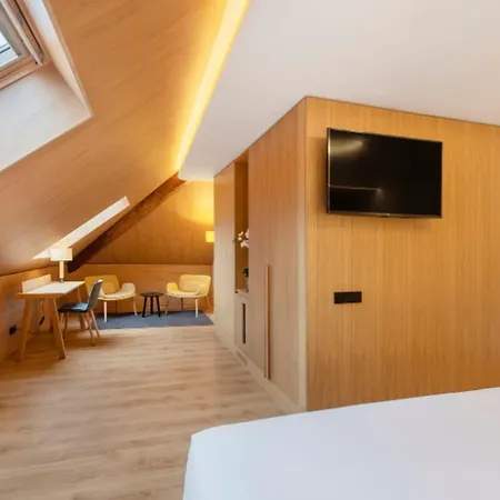 Hotel Eurostars Portico 5*